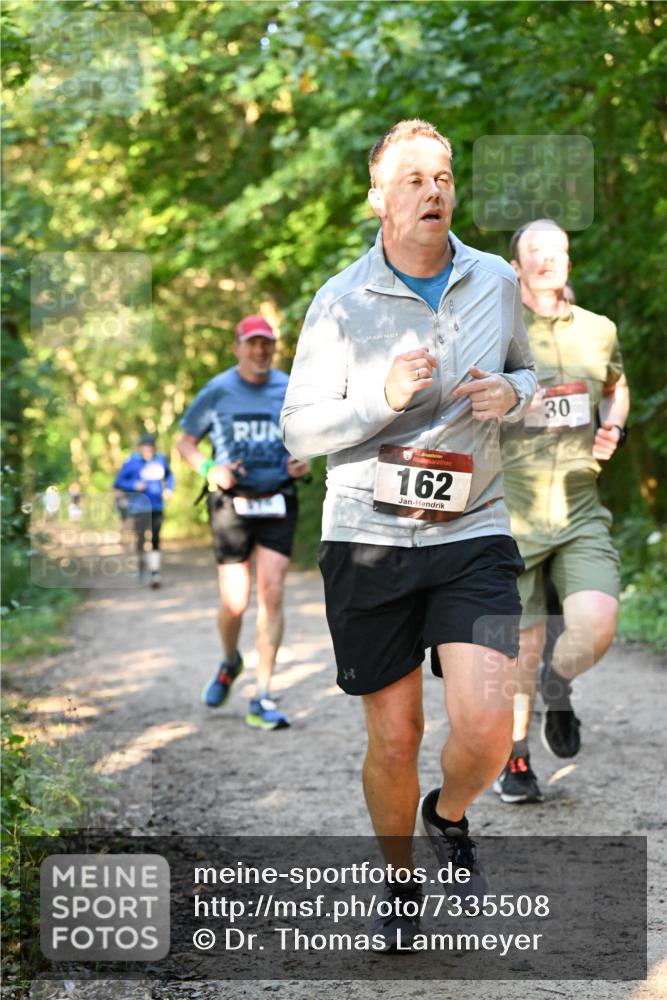06.10.2024 - Bramfelder Halbmarathon 2024 Dr. Thomas Lammeyer http://msf.ph/oto/7335508 06.10.2024 09:55:35 Laufen 162, 30 meine-sportfotos.de
