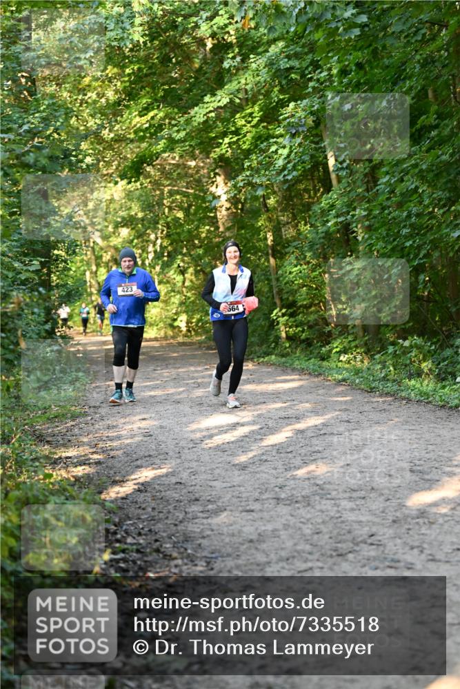 06.10.2024 - Bramfelder Halbmarathon 2024 Dr. Thomas Lammeyer http://msf.ph/oto/7335518 06.10.2024 09:55:37 Laufen 423, 564 meine-sportfotos.de