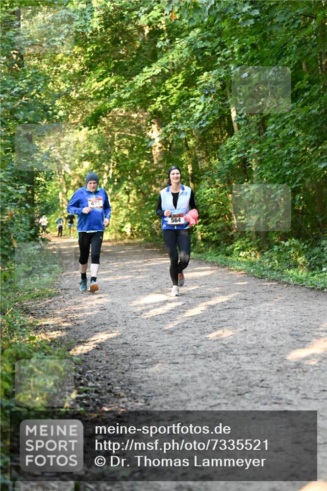 06.10.2024 - Bramfelder Halbmarathon 2024 Dr. Thomas Lammeyer http://msf.ph/oto/7335521 06.10.2024 09:55:37 Laufen 423, 564 meine-sportfotos.de