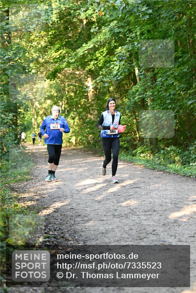 06.10.2024 - Bramfelder Halbmarathon 2024 Dr. Thomas Lammeyer http://msf.ph/oto/7335523 06.10.2024 09:55:38 Laufen 423, 564 meine-sportfotos.de