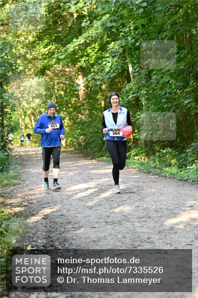 06.10.2024 - Bramfelder Halbmarathon 2024 Dr. Thomas Lammeyer http://msf.ph/oto/7335526 06.10.2024 09:55:38 Laufen 423, 564 meine-sportfotos.de