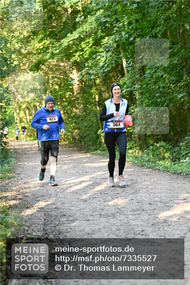 06.10.2024 - Bramfelder Halbmarathon 2024 Dr. Thomas Lammeyer http://msf.ph/oto/7335527 06.10.2024 09:55:38 Laufen 423, 564 meine-sportfotos.de