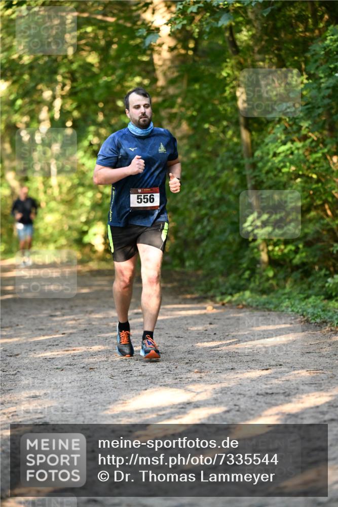 06.10.2024 - Bramfelder Halbmarathon 2024 Dr. Thomas Lammeyer http://msf.ph/oto/7335544 06.10.2024 09:55:42 Laufen 556 meine-sportfotos.de