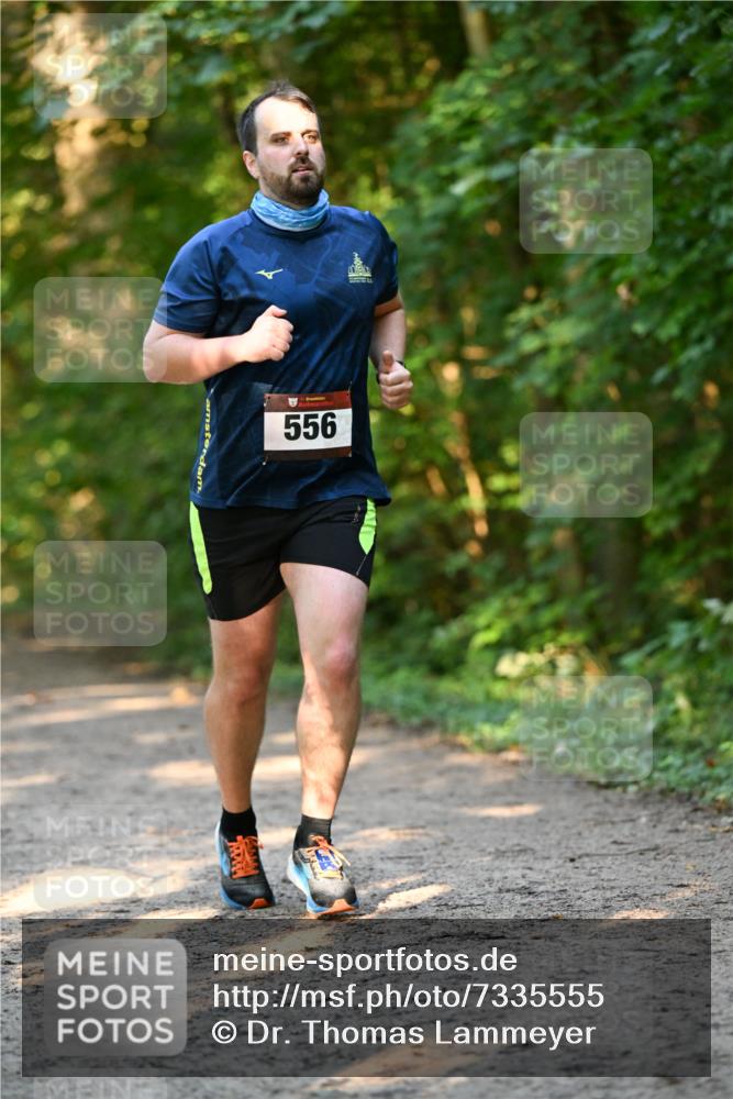 06.10.2024 - Bramfelder Halbmarathon 2024 Dr. Thomas Lammeyer http://msf.ph/oto/7335555 06.10.2024 09:55:44 Laufen 556 meine-sportfotos.de
