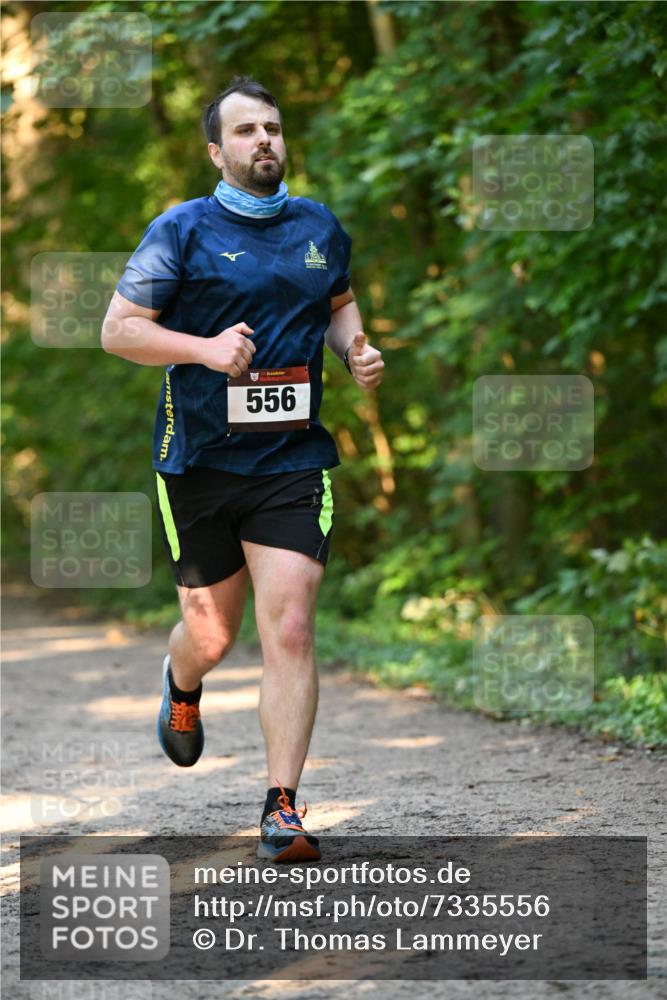 06.10.2024 - Bramfelder Halbmarathon 2024 Dr. Thomas Lammeyer http://msf.ph/oto/7335556 06.10.2024 09:55:44 Laufen 33, 556 meine-sportfotos.de