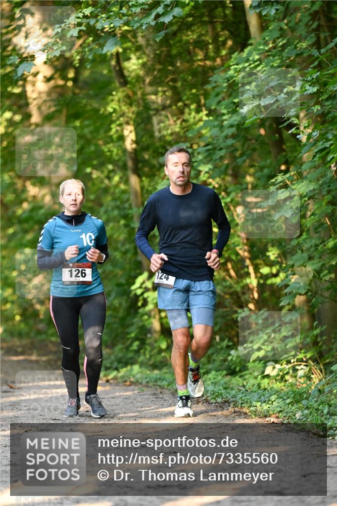 06.10.2024 - Bramfelder Halbmarathon 2024 Dr. Thomas Lammeyer http://msf.ph/oto/7335560 06.10.2024 09:55:54 Laufen 10, 126, 124 meine-sportfotos.de
