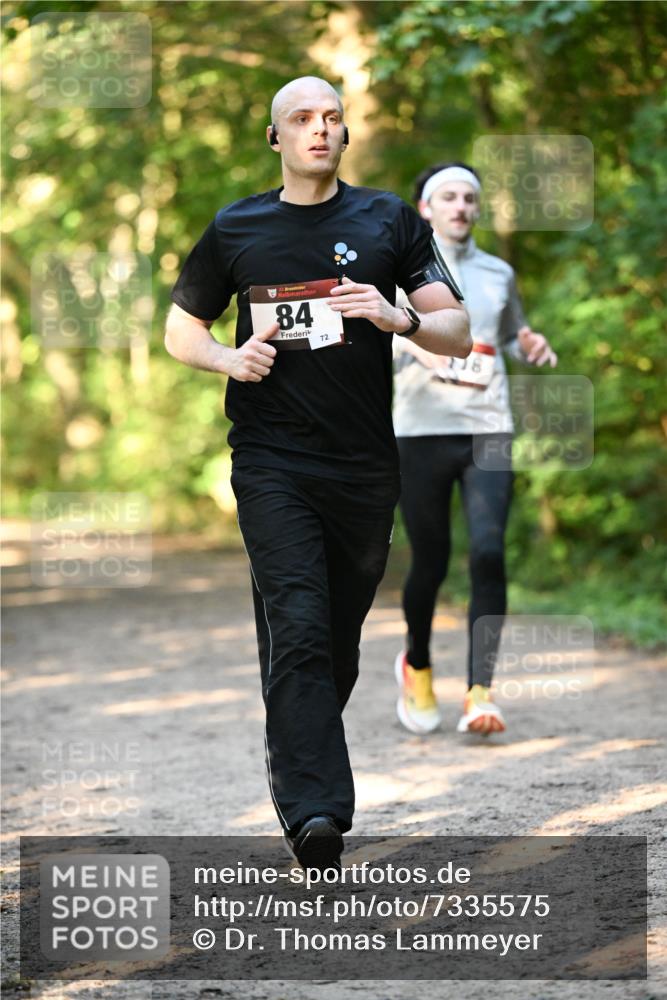 06.10.2024 - Bramfelder Halbmarathon 2024 Dr. Thomas Lammeyer http://msf.ph/oto/7335575 06.10.2024 09:55:58 Laufen 33, 84, 72 meine-sportfotos.de