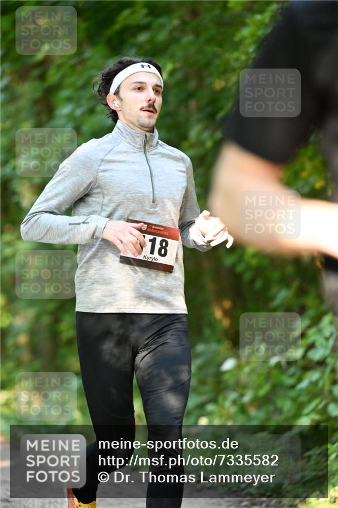 06.10.2024 - Bramfelder Halbmarathon 2024 Dr. Thomas Lammeyer http://msf.ph/oto/7335582 06.10.2024 09:56:00 Laufen 18 meine-sportfotos.de