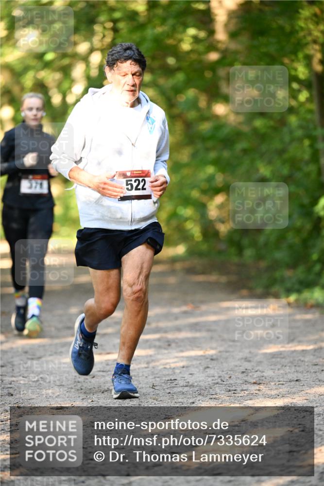 06.10.2024 - Bramfelder Halbmarathon 2024 Dr. Thomas Lammeyer http://msf.ph/oto/7335624 06.10.2024 09:56:46 Laufen 375, 522 meine-sportfotos.de
