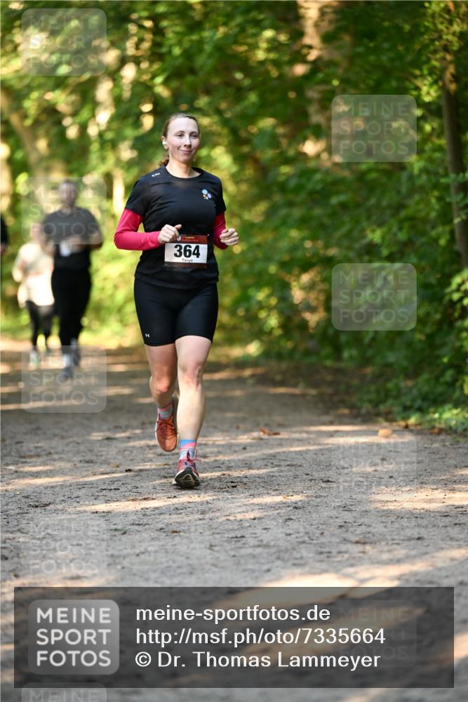 06.10.2024 - Bramfelder Halbmarathon 2024 Dr. Thomas Lammeyer http://msf.ph/oto/7335664 06.10.2024 09:57:15 Laufen 364 meine-sportfotos.de