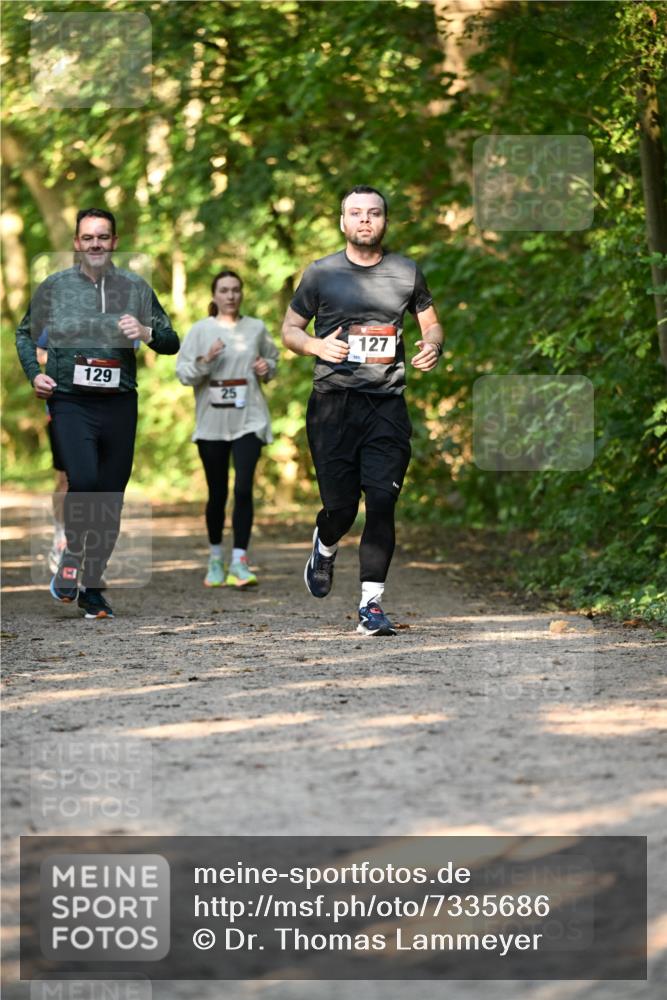 06.10.2024 - Bramfelder Halbmarathon 2024 Dr. Thomas Lammeyer http://msf.ph/oto/7335686 06.10.2024 09:57:20 Laufen 129, 25, 127 meine-sportfotos.de