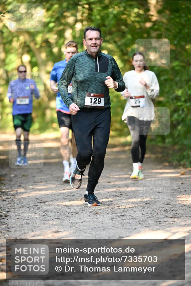 06.10.2024 - Bramfelder Halbmarathon 2024 Dr. Thomas Lammeyer http://msf.ph/oto/7335703 06.10.2024 09:57:23 Laufen 129, 25 meine-sportfotos.de