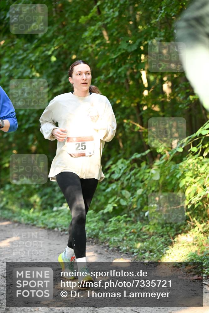 06.10.2024 - Bramfelder Halbmarathon 2024 Dr. Thomas Lammeyer http://msf.ph/oto/7335721 06.10.2024 09:57:28 Laufen 25, 86 meine-sportfotos.de