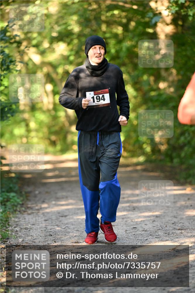 06.10.2024 - Bramfelder Halbmarathon 2024 Dr. Thomas Lammeyer http://msf.ph/oto/7335757 06.10.2024 09:57:41 Laufen 14, 194 meine-sportfotos.de