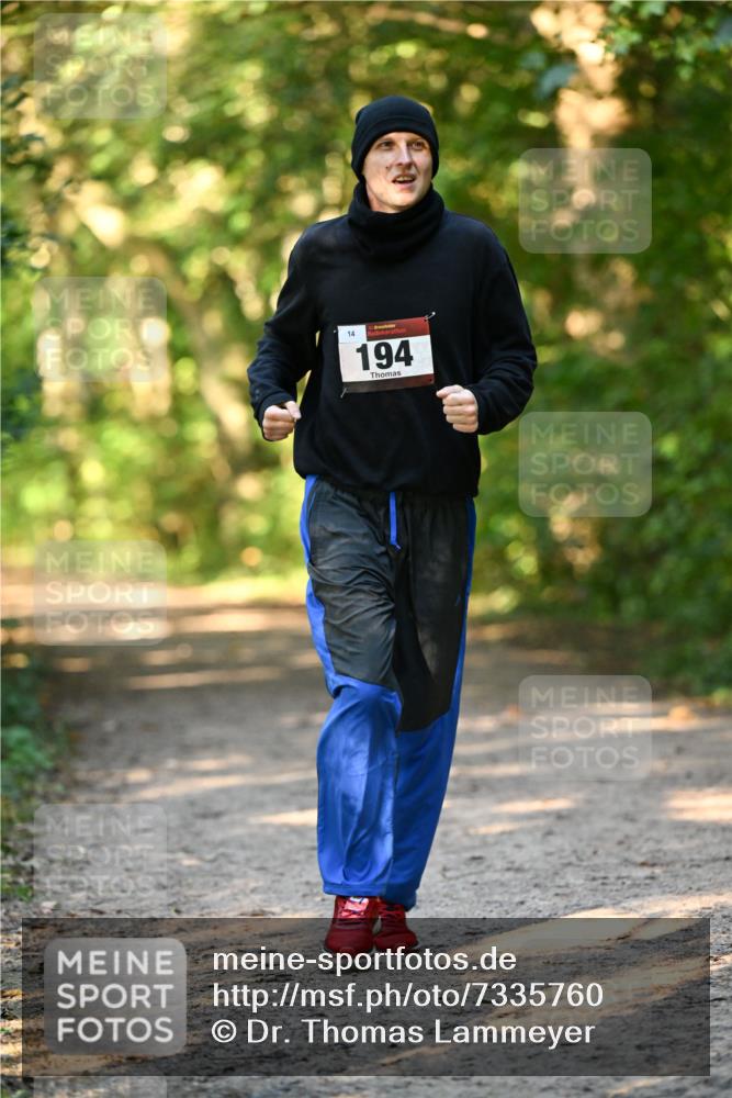 06.10.2024 - Bramfelder Halbmarathon 2024 Dr. Thomas Lammeyer http://msf.ph/oto/7335760 06.10.2024 09:57:42 Laufen 14, 194 meine-sportfotos.de