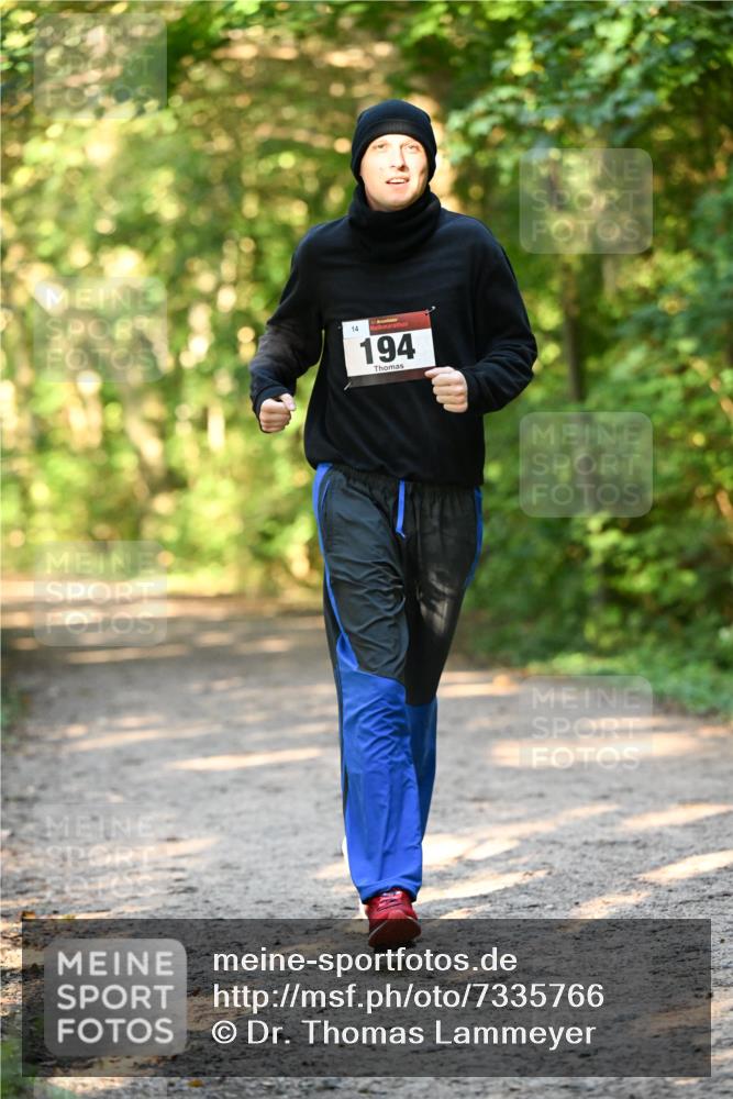 06.10.2024 - Bramfelder Halbmarathon 2024 Dr. Thomas Lammeyer http://msf.ph/oto/7335766 06.10.2024 09:57:43 Laufen 14, 194 meine-sportfotos.de