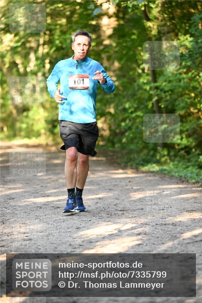 06.10.2024 - Bramfelder Halbmarathon 2024 Dr. Thomas Lammeyer http://msf.ph/oto/7335799 06.10.2024 09:59:06 Laufen 101 meine-sportfotos.de