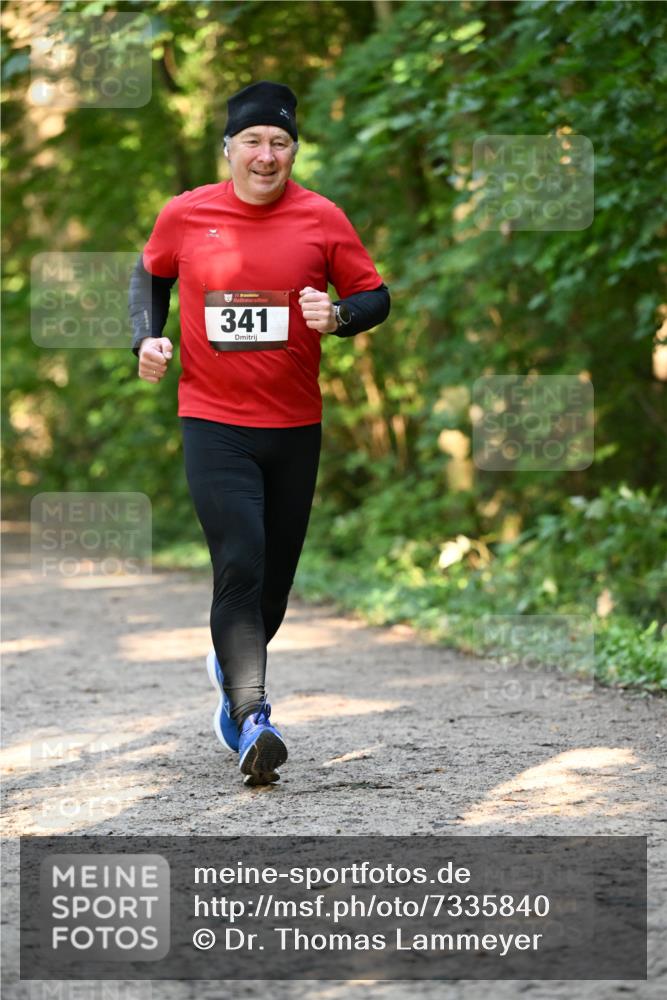 06.10.2024 - Bramfelder Halbmarathon 2024 Dr. Thomas Lammeyer http://msf.ph/oto/7335840 06.10.2024 09:59:34 Laufen 33, 341 meine-sportfotos.de