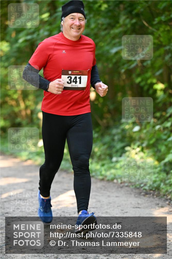 06.10.2024 - Bramfelder Halbmarathon 2024 Dr. Thomas Lammeyer http://msf.ph/oto/7335848 06.10.2024 09:59:35 Laufen 341 meine-sportfotos.de