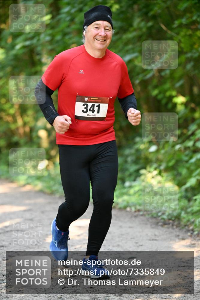 06.10.2024 - Bramfelder Halbmarathon 2024 Dr. Thomas Lammeyer http://msf.ph/oto/7335849 06.10.2024 09:59:35 Laufen 33, 341 meine-sportfotos.de