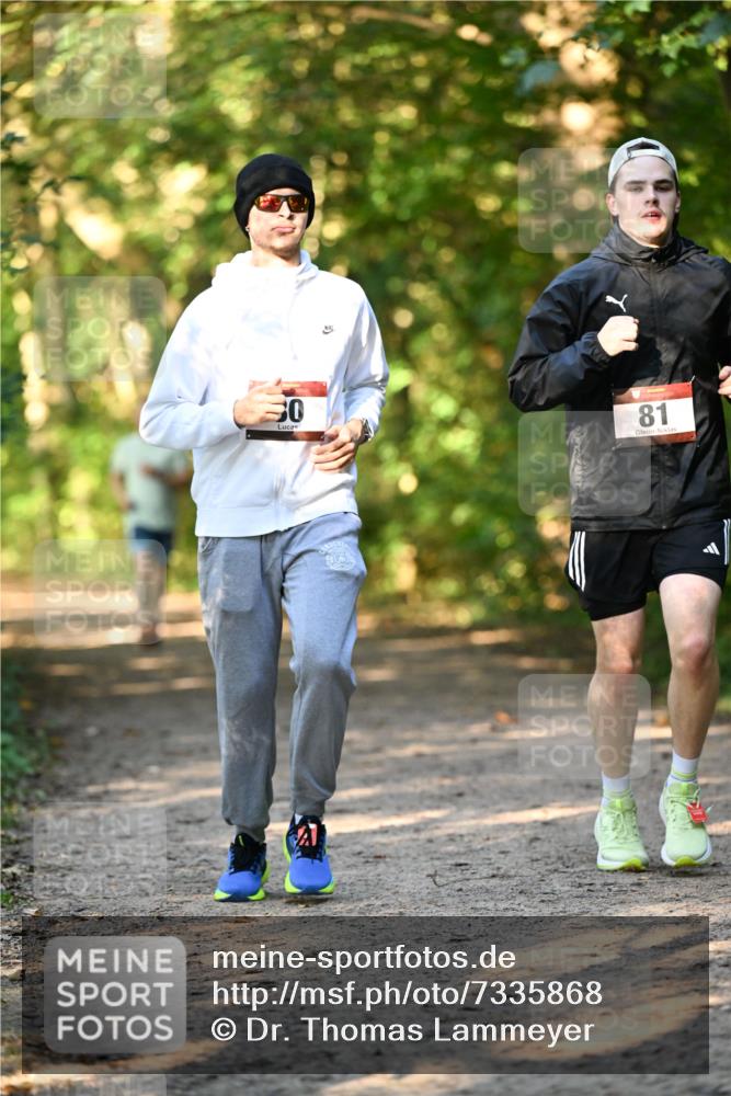 06.10.2024 - Bramfelder Halbmarathon 2024 Dr. Thomas Lammeyer http://msf.ph/oto/7335868 06.10.2024 10:00:03 Laufen 30, 81 meine-sportfotos.de