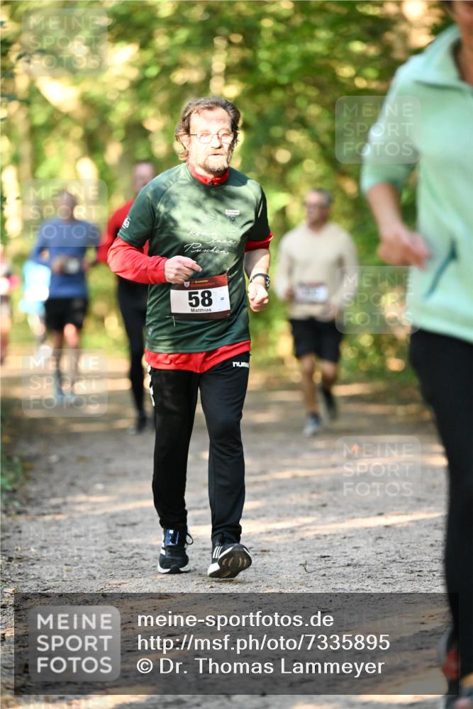 06.10.2024 - Bramfelder Halbmarathon 2024 Dr. Thomas Lammeyer http://msf.ph/oto/7335895 06.10.2024 10:00:37 Laufen 58 meine-sportfotos.de