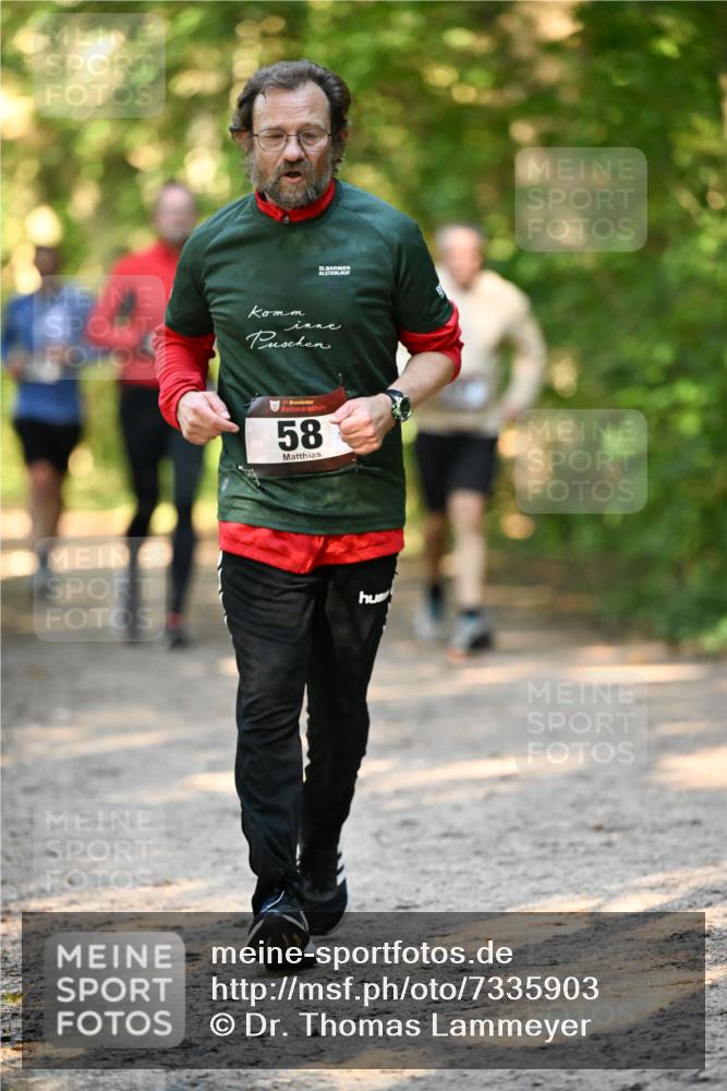 06.10.2024 - Bramfelder Halbmarathon 2024 Dr. Thomas Lammeyer http://msf.ph/oto/7335903 06.10.2024 10:00:38 Laufen 35, 58 meine-sportfotos.de