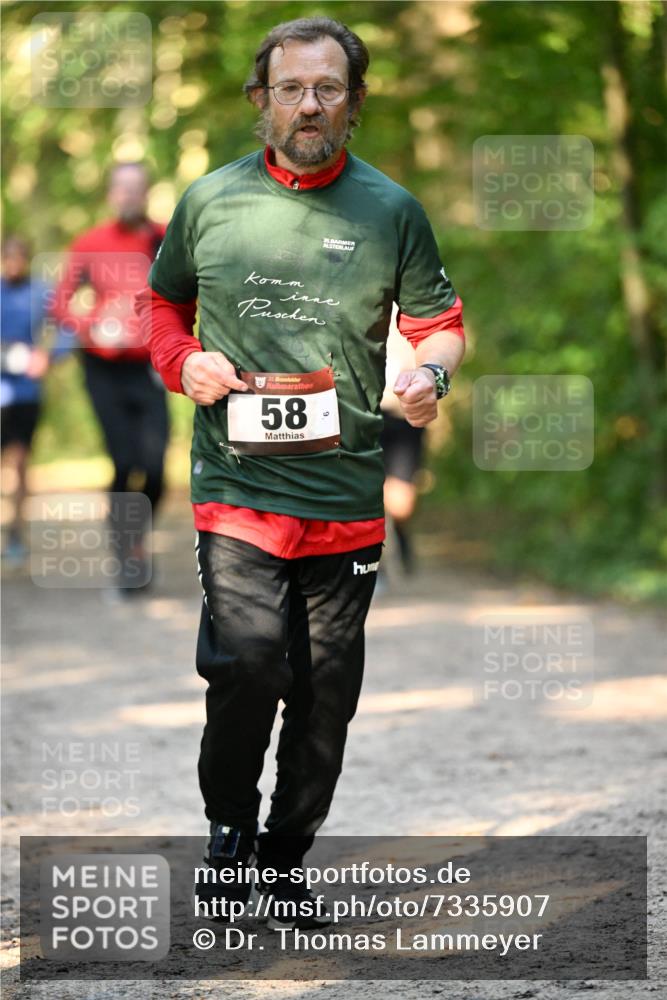 06.10.2024 - Bramfelder Halbmarathon 2024 Dr. Thomas Lammeyer http://msf.ph/oto/7335907 06.10.2024 10:00:38 Laufen 35, 33, 58, 9 meine-sportfotos.de