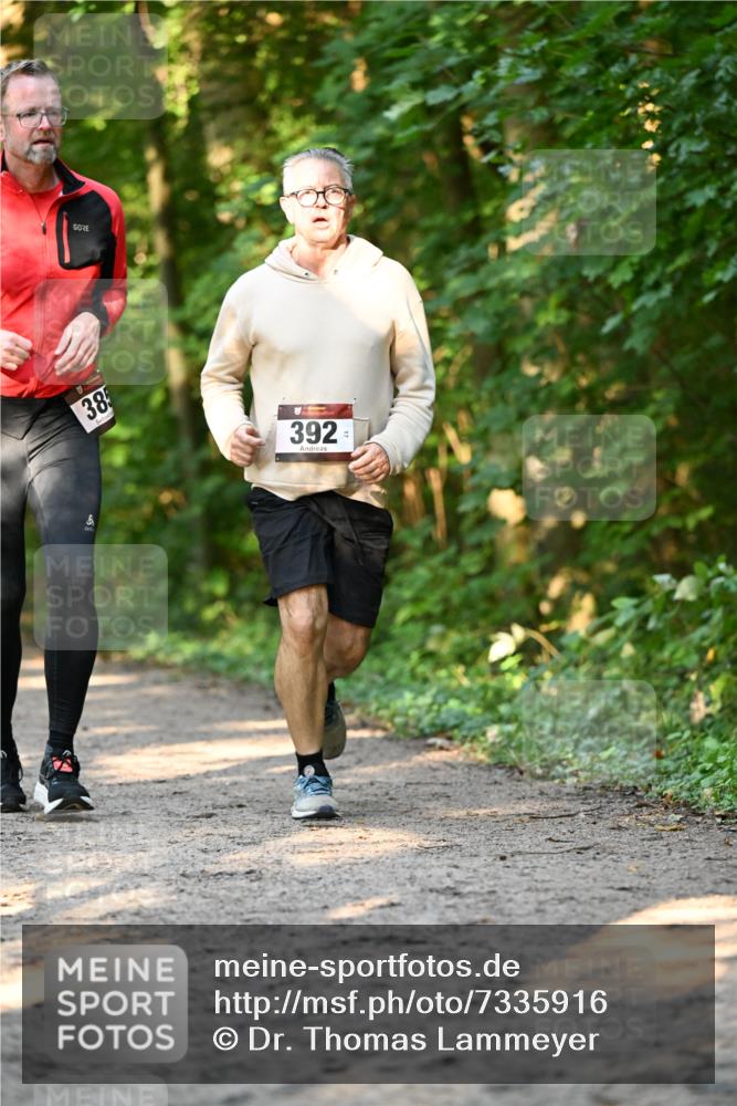 06.10.2024 - Bramfelder Halbmarathon 2024 Dr. Thomas Lammeyer http://msf.ph/oto/7335916 06.10.2024 10:00:42 Laufen 38, 392 meine-sportfotos.de