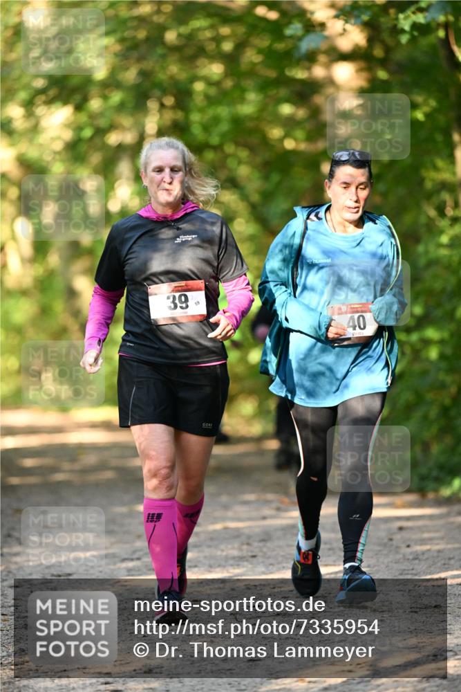 06.10.2024 - Bramfelder Halbmarathon 2024 Dr. Thomas Lammeyer http://msf.ph/oto/7335954 06.10.2024 10:00:54 Laufen 39, 59, 40 meine-sportfotos.de