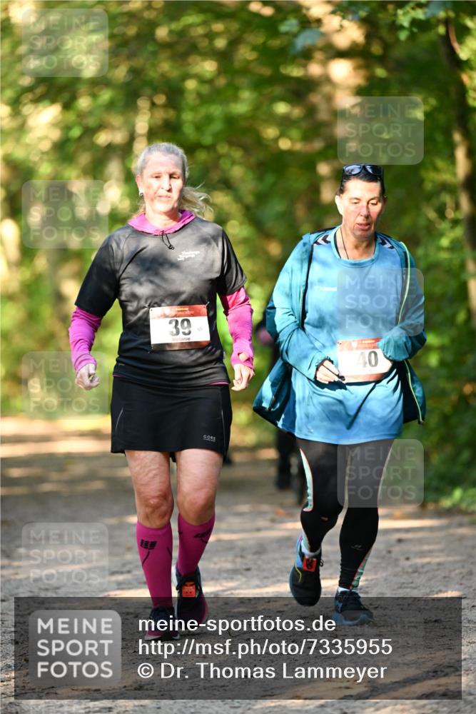 06.10.2024 - Bramfelder Halbmarathon 2024 Dr. Thomas Lammeyer http://msf.ph/oto/7335955 06.10.2024 10:00:55 Laufen 39, 59, 40 meine-sportfotos.de