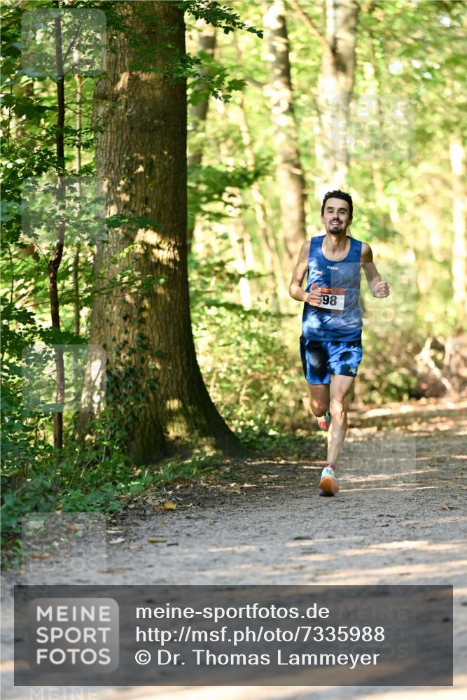 06.10.2024 - Bramfelder Halbmarathon 2024 Dr. Thomas Lammeyer http://msf.ph/oto/7335988 06.10.2024 10:06:03 Laufen 98 meine-sportfotos.de