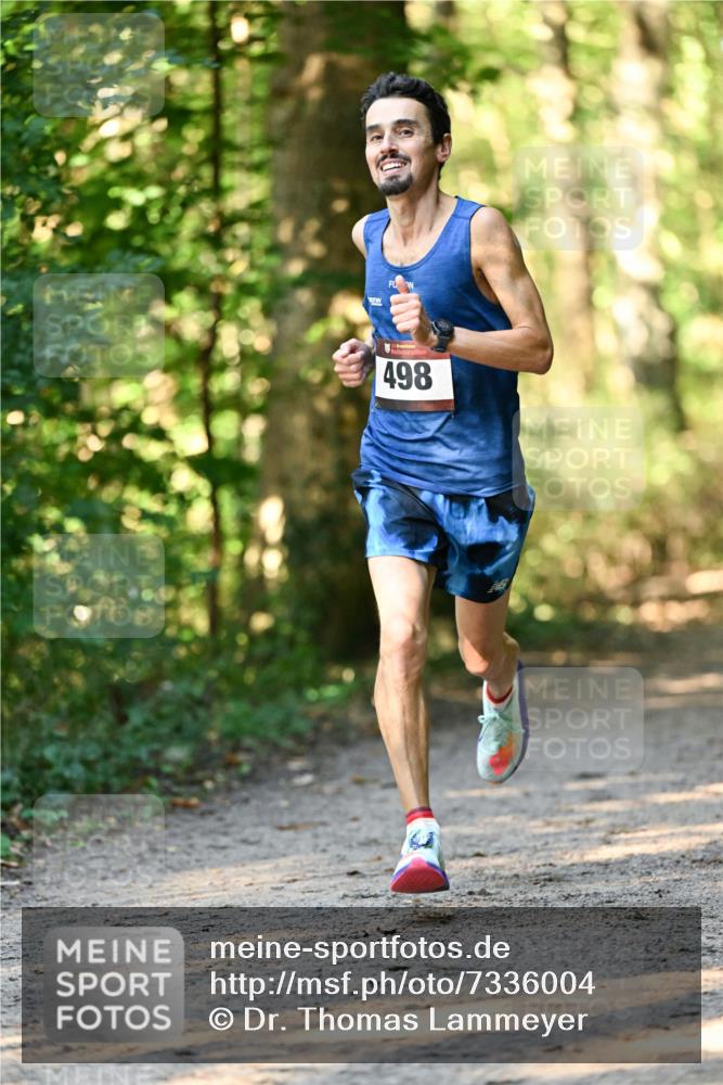 06.10.2024 - Bramfelder Halbmarathon 2024 Dr. Thomas Lammeyer http://msf.ph/oto/7336004 06.10.2024 10:06:05 Laufen 498 meine-sportfotos.de