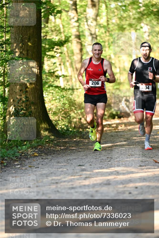 06.10.2024 - Bramfelder Halbmarathon 2024 Dr. Thomas Lammeyer http://msf.ph/oto/7336023 06.10.2024 10:07:45 Laufen 206, 04 meine-sportfotos.de