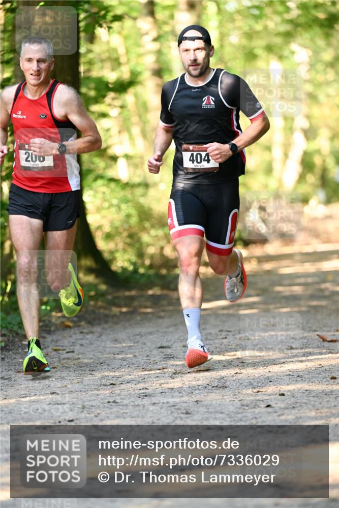 06.10.2024 - Bramfelder Halbmarathon 2024 Dr. Thomas Lammeyer http://msf.ph/oto/7336029 06.10.2024 10:07:46 Laufen 200, 404 meine-sportfotos.de