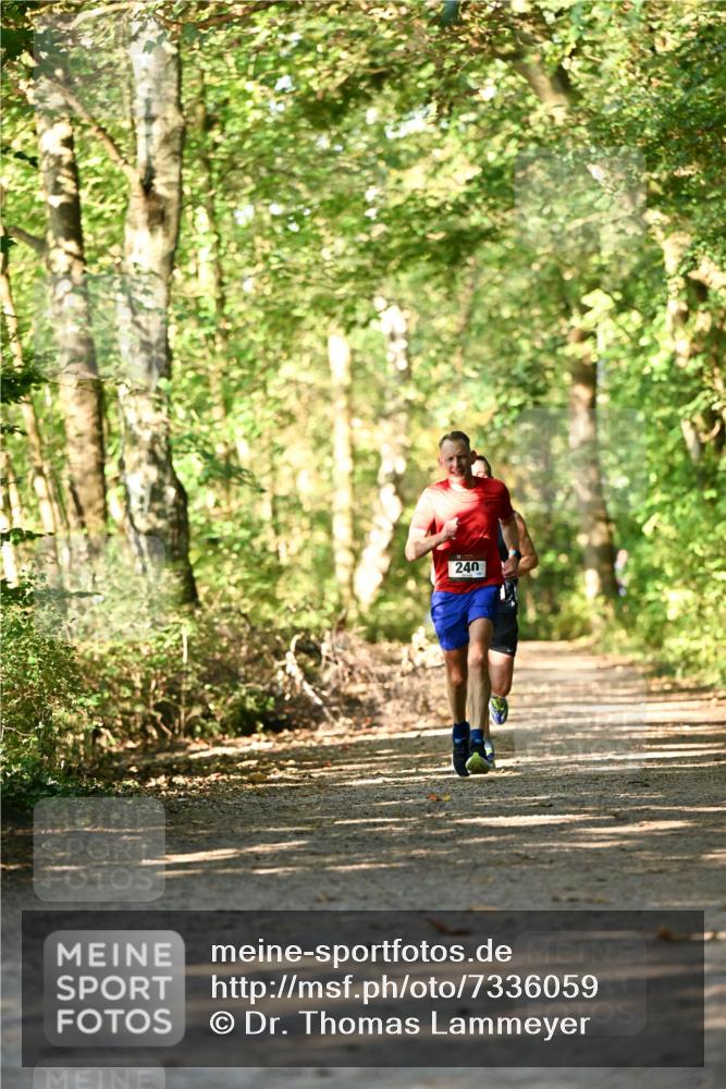 06.10.2024 - Bramfelder Halbmarathon 2024 Dr. Thomas Lammeyer http://msf.ph/oto/7336059 06.10.2024 10:08:27 Laufen 240 meine-sportfotos.de