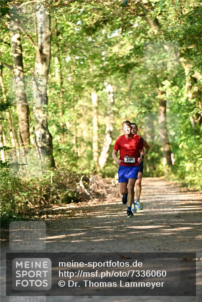 06.10.2024 - Bramfelder Halbmarathon 2024 Dr. Thomas Lammeyer http://msf.ph/oto/7336060 06.10.2024 10:08:27 Laufen 240 meine-sportfotos.de