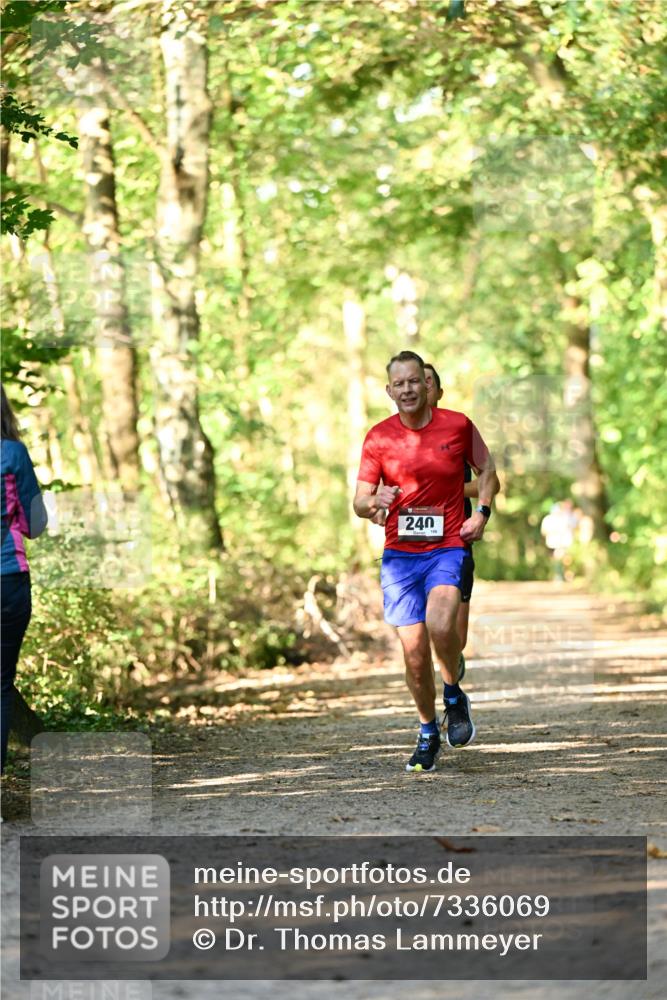 06.10.2024 - Bramfelder Halbmarathon 2024 Dr. Thomas Lammeyer http://msf.ph/oto/7336069 06.10.2024 10:08:29 Laufen 240 meine-sportfotos.de