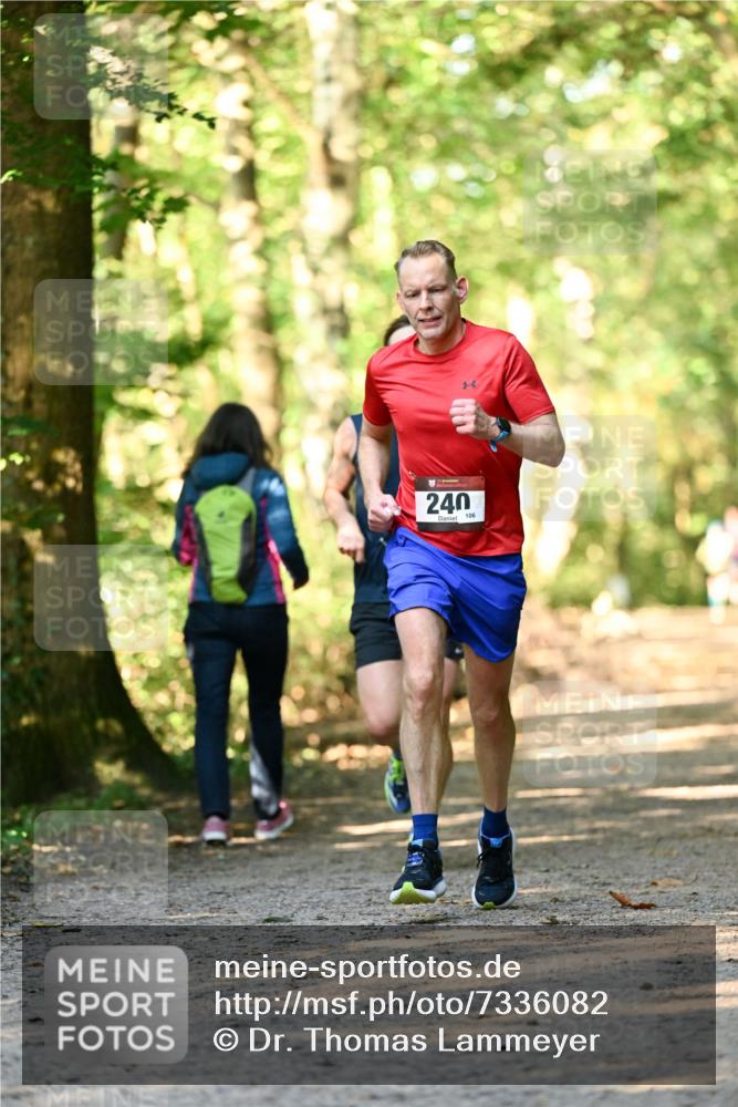 06.10.2024 - Bramfelder Halbmarathon 2024 Dr. Thomas Lammeyer http://msf.ph/oto/7336082 06.10.2024 10:08:30 Laufen 240, 106 meine-sportfotos.de