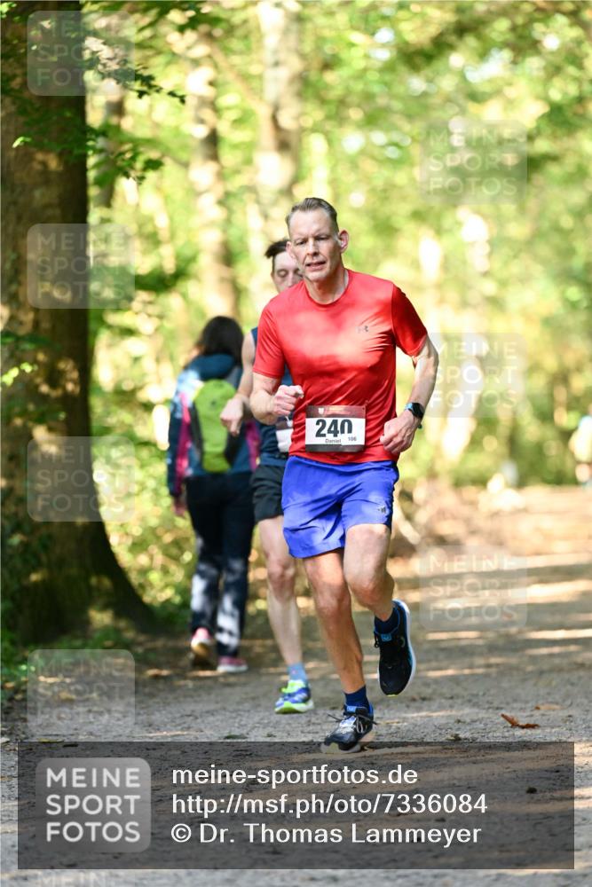 06.10.2024 - Bramfelder Halbmarathon 2024 Dr. Thomas Lammeyer http://msf.ph/oto/7336084 06.10.2024 10:08:31 Laufen 240, 106 meine-sportfotos.de