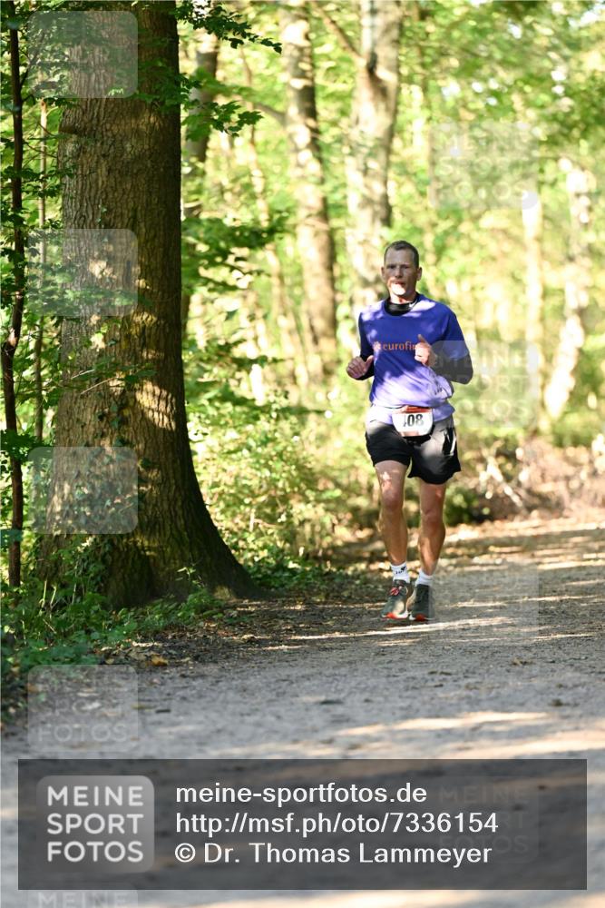 06.10.2024 - Bramfelder Halbmarathon 2024 Dr. Thomas Lammeyer http://msf.ph/oto/7336154 06.10.2024 10:10:11 Laufen 08 meine-sportfotos.de