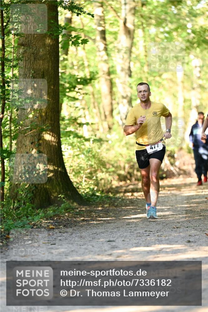 06.10.2024 - Bramfelder Halbmarathon 2024 Dr. Thomas Lammeyer http://msf.ph/oto/7336182 06.10.2024 10:10:17 Laufen 477 meine-sportfotos.de