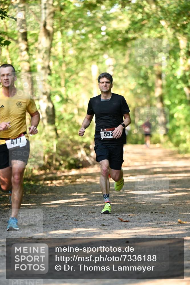 06.10.2024 - Bramfelder Halbmarathon 2024 Dr. Thomas Lammeyer http://msf.ph/oto/7336188 06.10.2024 10:10:18 Laufen 477, 552 meine-sportfotos.de