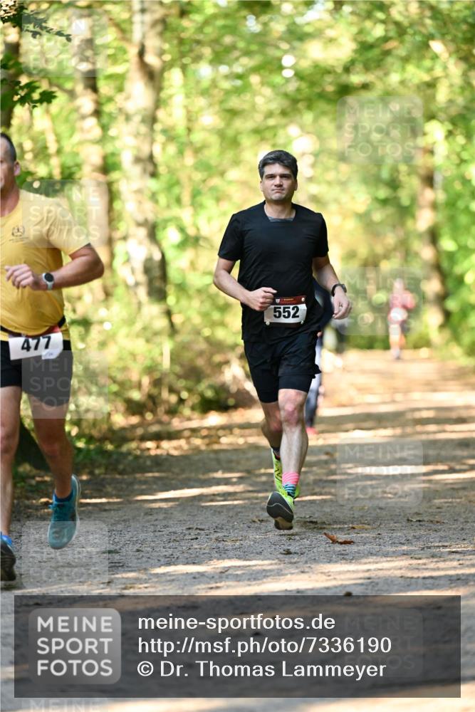 06.10.2024 - Bramfelder Halbmarathon 2024 Dr. Thomas Lammeyer http://msf.ph/oto/7336190 06.10.2024 10:10:18 Laufen 552, 477 meine-sportfotos.de