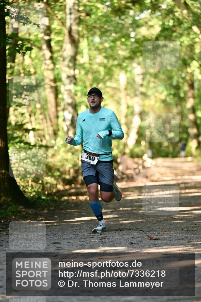 06.10.2024 - Bramfelder Halbmarathon 2024 Dr. Thomas Lammeyer http://msf.ph/oto/7336218 06.10.2024 10:11:05 Laufen 360 meine-sportfotos.de