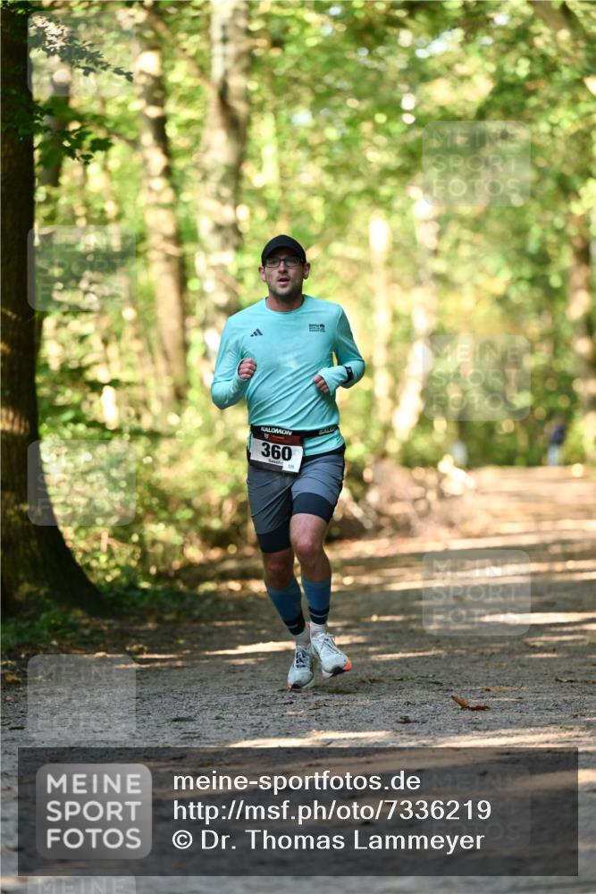 06.10.2024 - Bramfelder Halbmarathon 2024 Dr. Thomas Lammeyer http://msf.ph/oto/7336219 06.10.2024 10:11:05 Laufen 19, 360, 105 meine-sportfotos.de