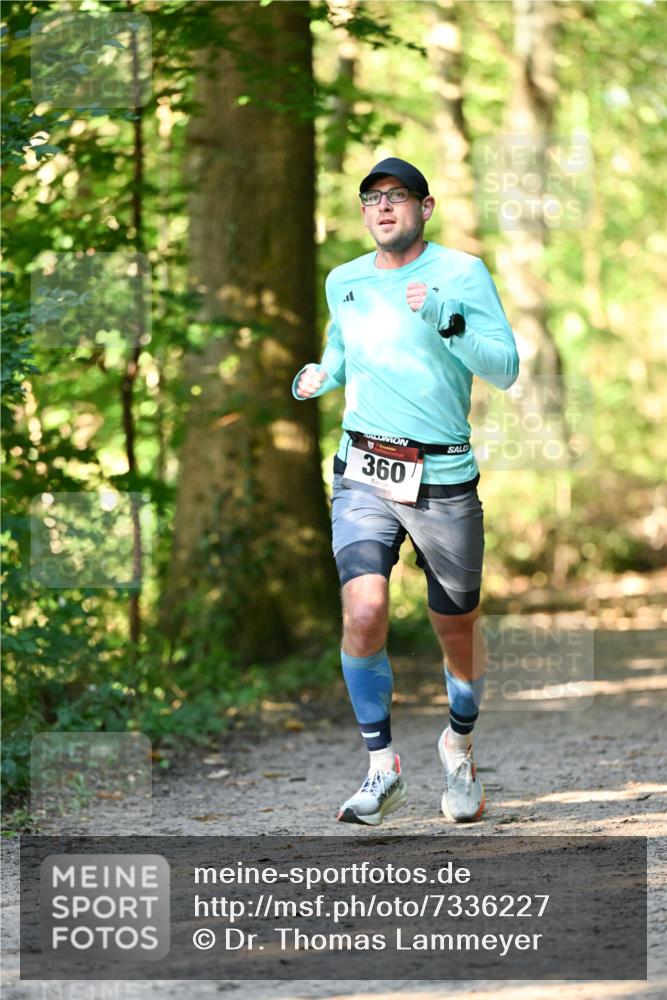 06.10.2024 - Bramfelder Halbmarathon 2024 Dr. Thomas Lammeyer http://msf.ph/oto/7336227 06.10.2024 10:11:06 Laufen 360 meine-sportfotos.de