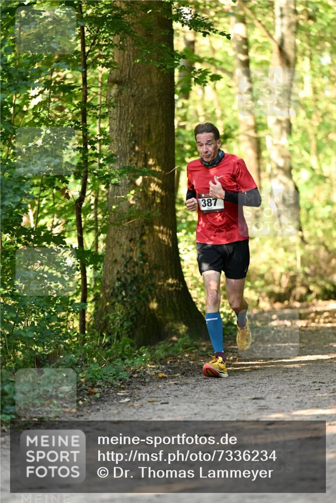 06.10.2024 - Bramfelder Halbmarathon 2024 Dr. Thomas Lammeyer http://msf.ph/oto/7336234 06.10.2024 10:11:36 Laufen 387 meine-sportfotos.de