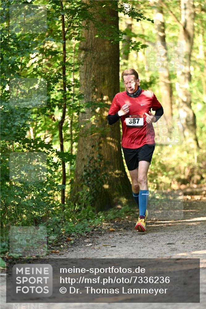 06.10.2024 - Bramfelder Halbmarathon 2024 Dr. Thomas Lammeyer http://msf.ph/oto/7336236 06.10.2024 10:11:37 Laufen 387 meine-sportfotos.de