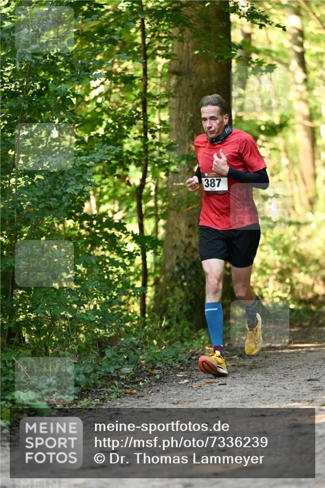 06.10.2024 - Bramfelder Halbmarathon 2024 Dr. Thomas Lammeyer http://msf.ph/oto/7336239 06.10.2024 10:11:37 Laufen 387 meine-sportfotos.de